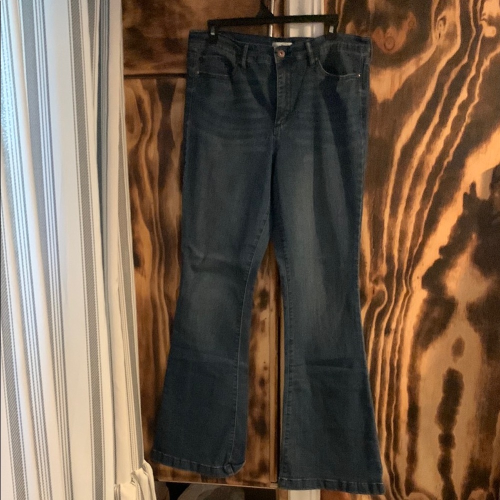Sofia Vergara Women’s Dark Blue Jeans